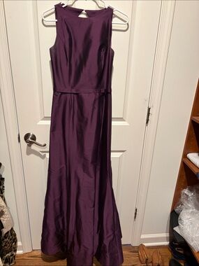 Monique Lhuillier Plum Purple Sleeveless Gown